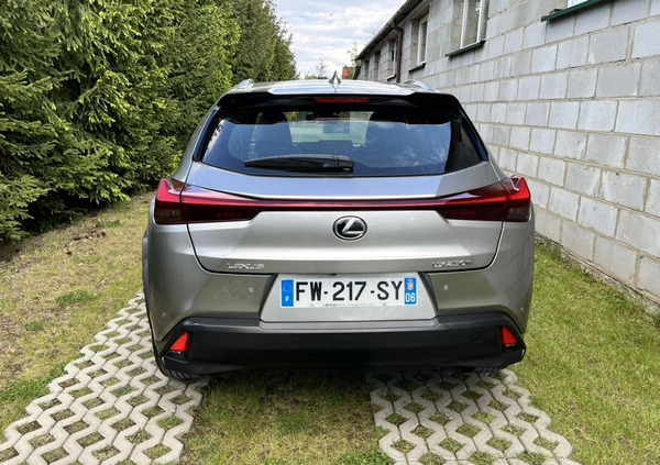 Lexus UX cena 98890 przebieg: 103900, rok produkcji 2021 z Białystok małe 232